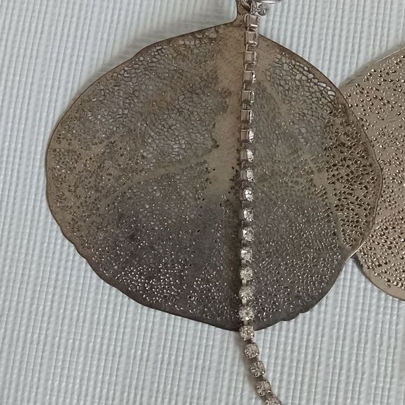 Silver Toned Metal Cutout Rhinestone Chain Lightweight Leaf Dangle Drop Earrings - Picture 4 of 9